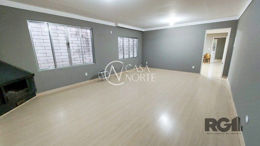 Casa à venda com 3 quartos, 200m², 1 suíte, 3 vagas, Rua Damasco no bairro Azenha em Porto Alegre