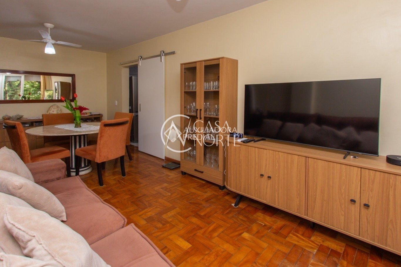Apartamento à venda com 2 quartos, 77m², Avenida Plínio Brasil Milano no bairro Auxiliadora em Porto Alegre