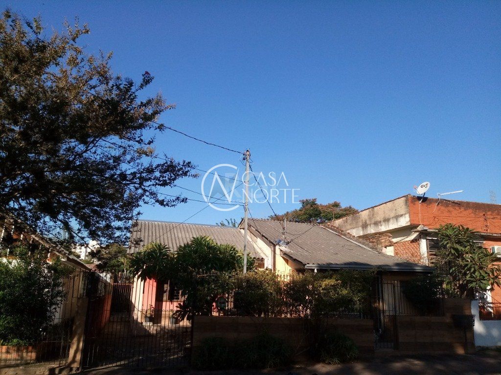 Casa à venda com 3 quartos, 140m², 1 suíte, 2 vagas, Avenida Doutor Alberto Vianna Rosa no bairro Morro Santana em Porto Alegre