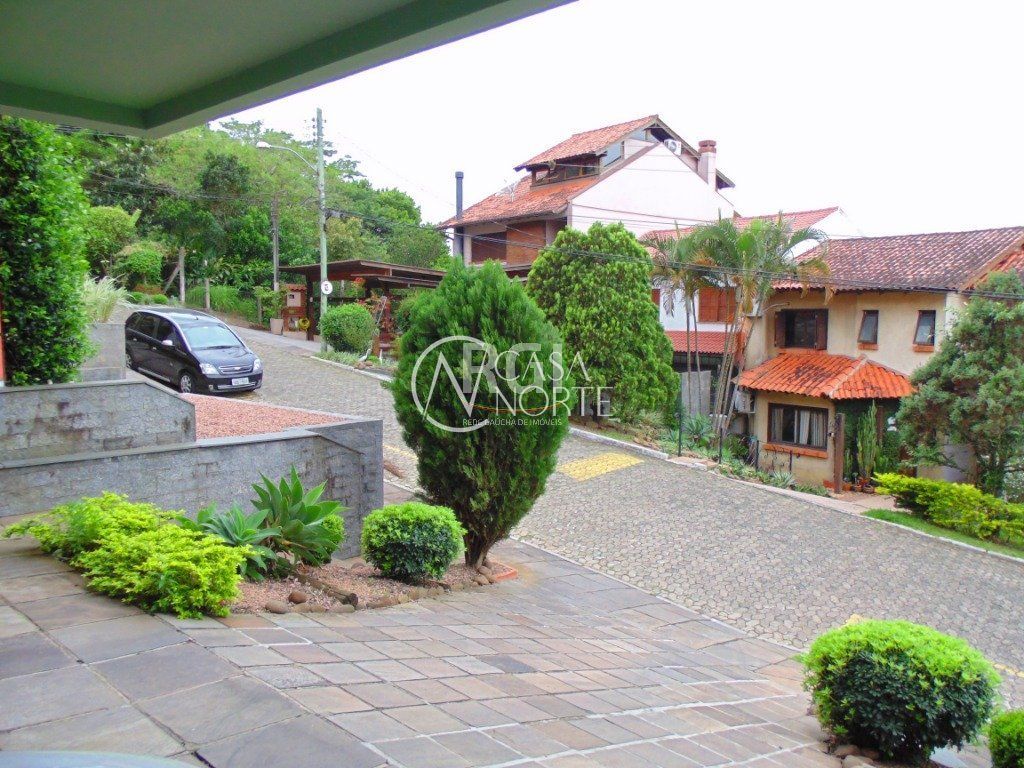 Casa de Condomínio à venda com 3 quartos, 190m², 1 suíte, 4 vagas, Rua Erechim no bairro Nonoai em Porto Alegre