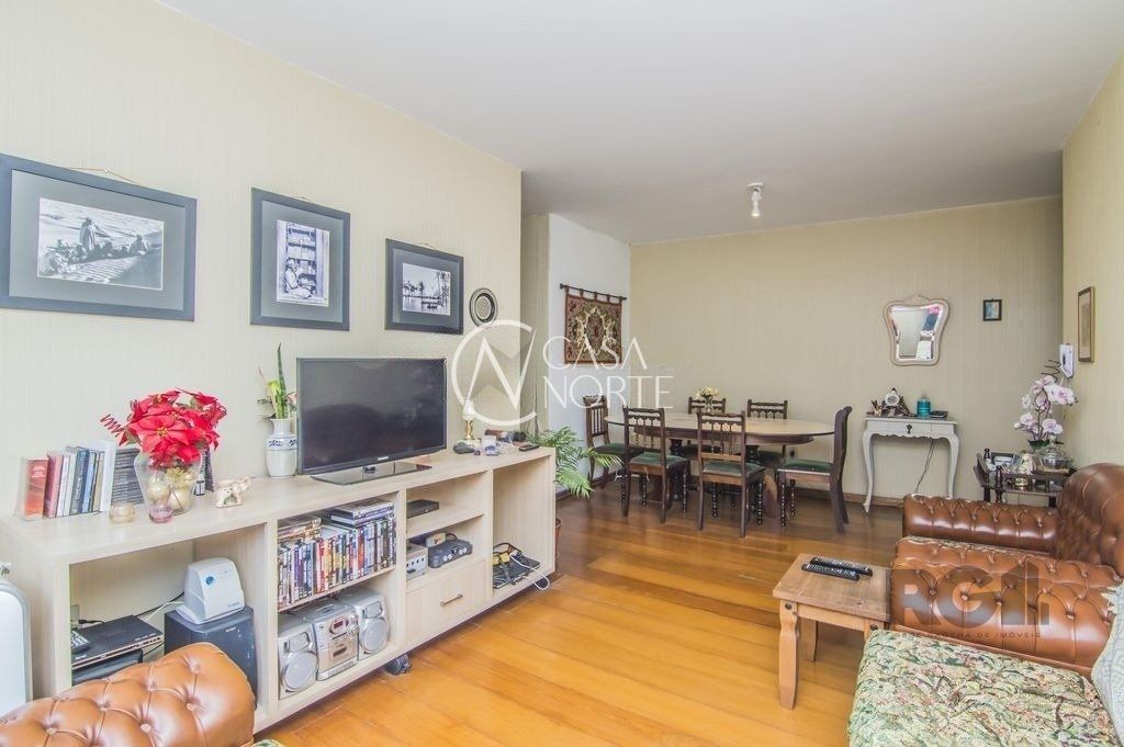 Apartamento à venda com 3 quartos, 90m², Avenida Coronel Lucas de Oliveira no bairro Petrópolis em Porto Alegre