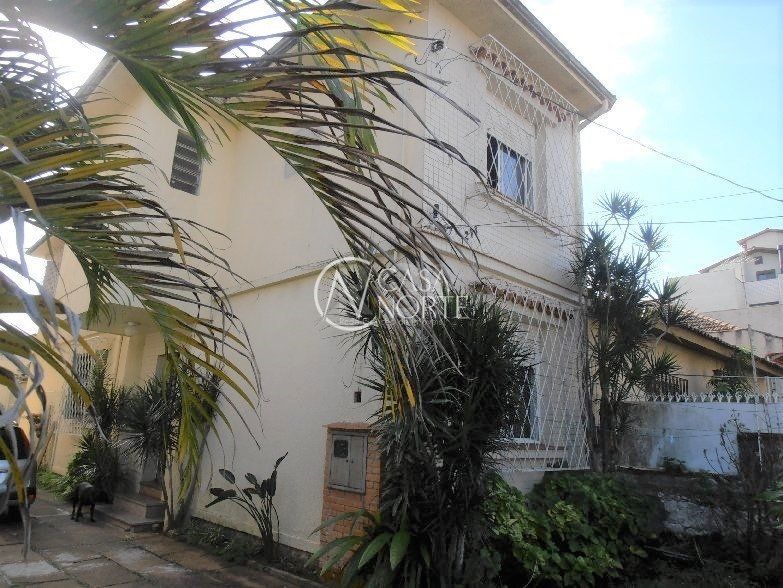 Casa à venda com 3 quartos, 159m², 3 vagas, Rua Visconde do Herval no bairro Menino Deus em Porto Alegre