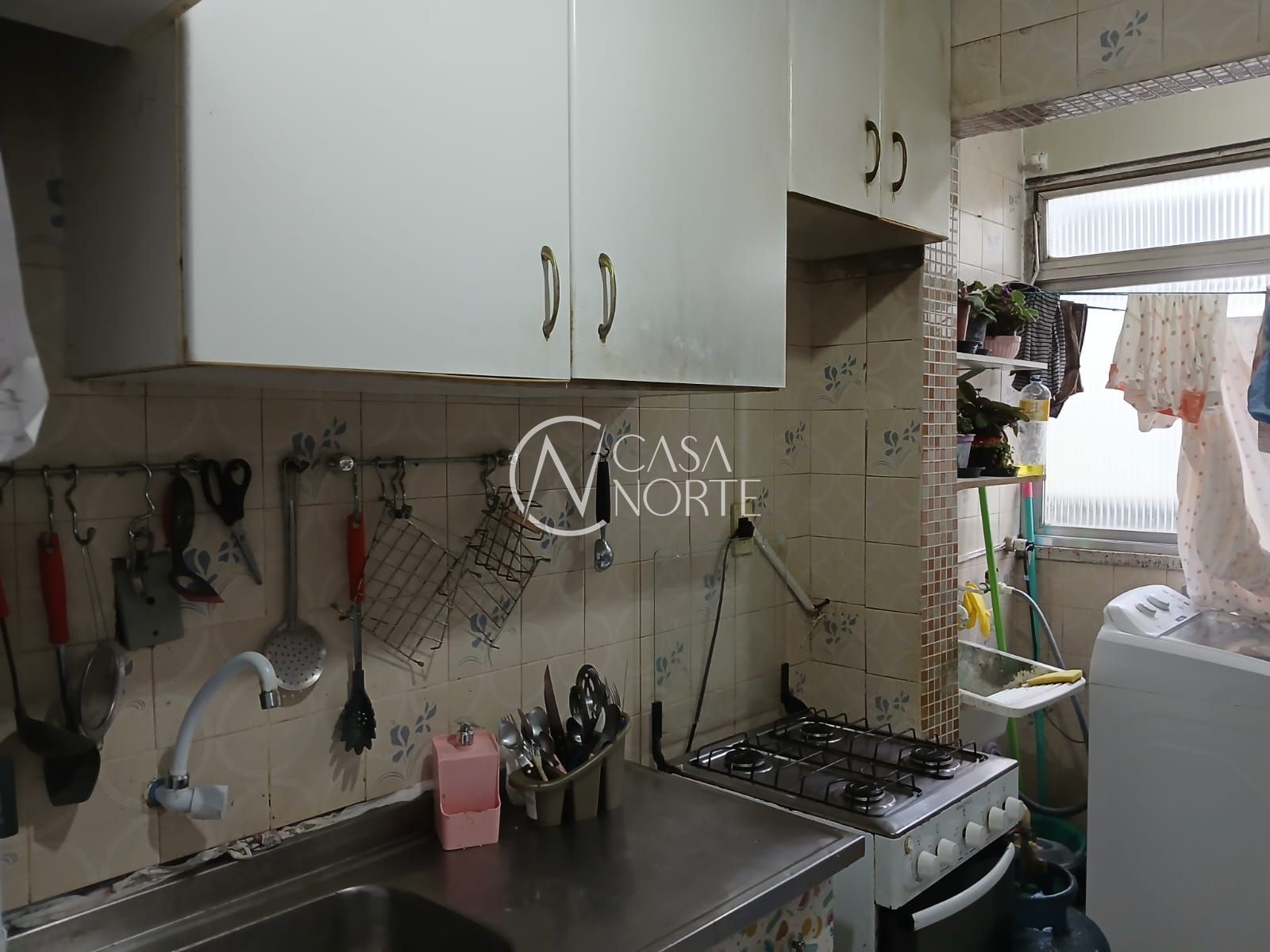 Apartamento à venda com 2 quartos, 58m², Rua Nunes no bairro Medianeira em Porto Alegre