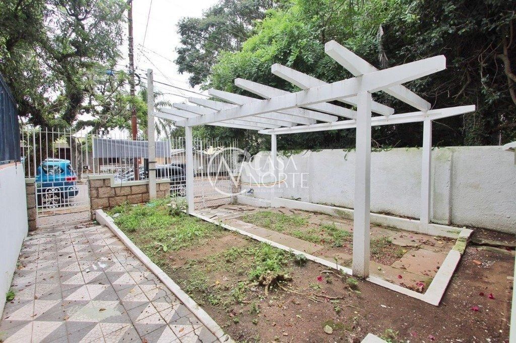 Casa à venda com 6 quartos, 300m², 8 vagas, Avenida Engenheiro Ludolfo Boehl no bairro Teresópolis em Porto Alegre
