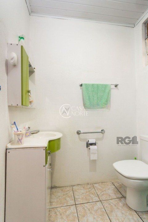 Casa à venda com 2 quartos, 132m², 1 vaga, Rua Capitão Padilha no bairro Cascata em Porto Alegre