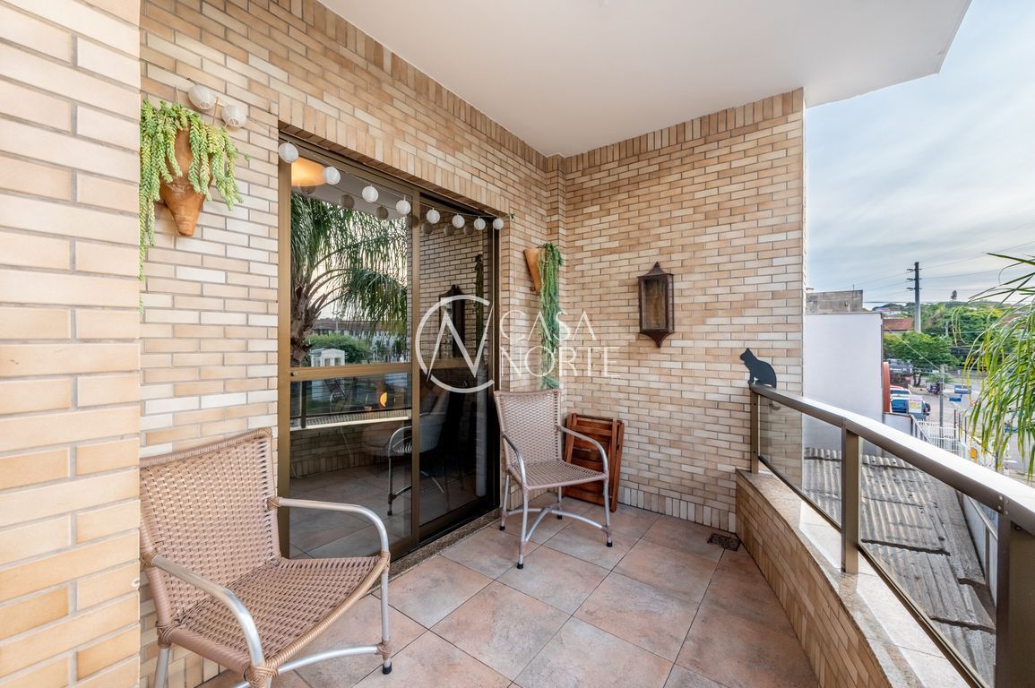Cobertura à venda com 4 quartos, 260m², 1 suíte, 2 vagas, Avenida Andaraí no bairro Passo da Areia em Porto Alegre