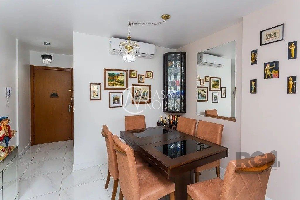 Apartamento à venda com 3 quartos, 78m², 1 suíte, 1 vaga, Rua Abram Goldsztein no bairro Jardim Carvalho em Porto Alegre