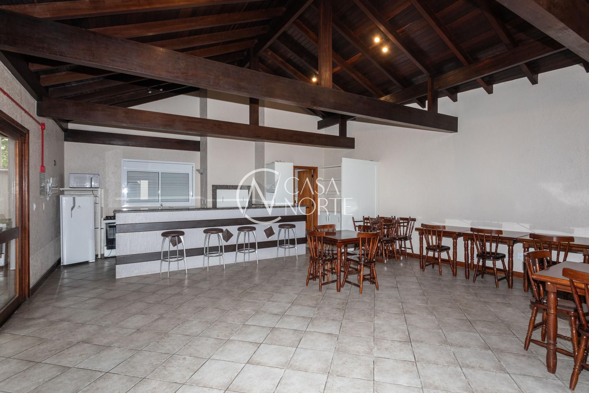 Apartamento à venda com 3 quartos, 220m², 1 suíte, 2 vagas, Rua João Paetzel no bairro Chácara das Pedras em Porto Alegre