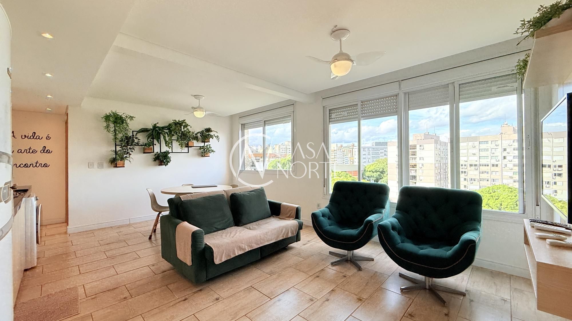 Apartamento à venda com 2 quartos, 86m², 1 suíte, Rua Sarmento Leite no bairro Centro Histórico em Porto Alegre