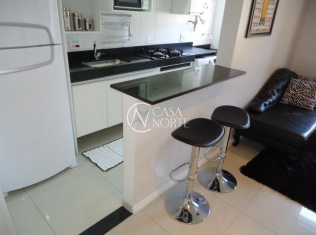 Apartamento à venda com 2 quartos, 56m², 1 vaga, Avenida Teresópolis no bairro Teresópolis em Porto Alegre