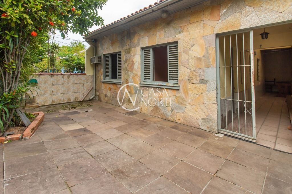 Casa à venda com 3 quartos, 74m², 1 vaga, Rua Irene Capponi Santiago no bairro Cristo Redentor em Porto Alegre