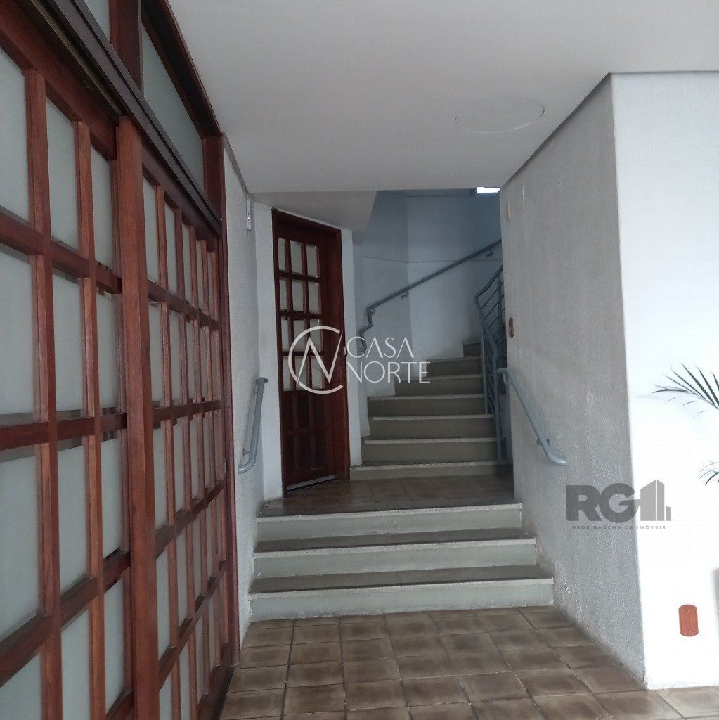 Apartamento à venda com 3 quartos, 122m², 1 vaga, Rua Eleuterio Araujo no bairro Partenon em Porto Alegre