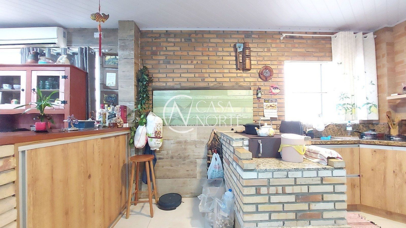 Casa à venda com 3 quartos, 183m², 1 suíte, 2 vagas, Rua Martim Ferreira de Carvalho no bairro Sarandi em Porto Alegre