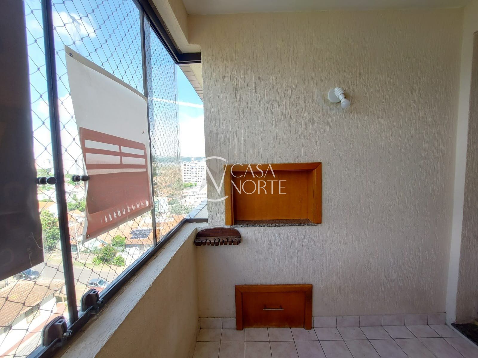 Apartamento à venda com 3 quartos, 72m², 1 suíte, 1 vaga, Rua Professor Cristiano Fischer no bairro Jardim do Salso em Porto Alegre