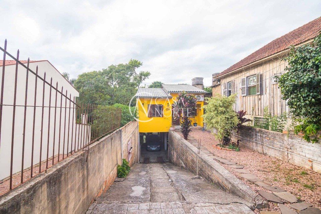 Casa à venda com 2 quartos, 10m², 2 vagas, Rua da Fonte no bairro Bom Jesus em Porto Alegre