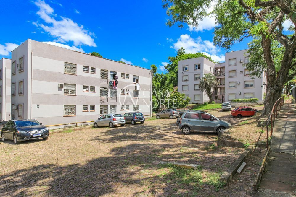 Apartamento à venda com 3 quartos, 77m², 2 vagas, Rua Carlos Ferreira no bairro Teresópolis em Porto Alegre