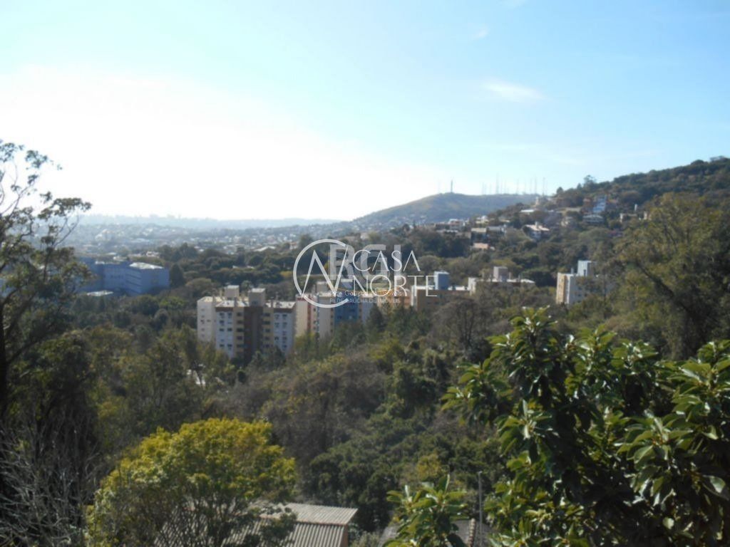 Casa à venda com 4 quartos, 185m², 2 suítes, 4 vagas, Rua Taveira Junior no bairro Nonoai em Porto Alegre