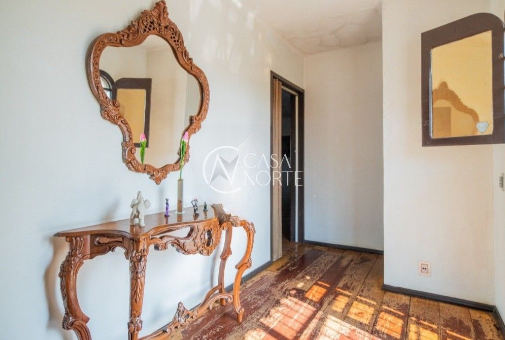 Casa à venda com 3 quartos, 400m², 1 suíte, 2 vagas, Avenida Clemenciano Barnasque no bairro Teresópolis em Porto Alegre