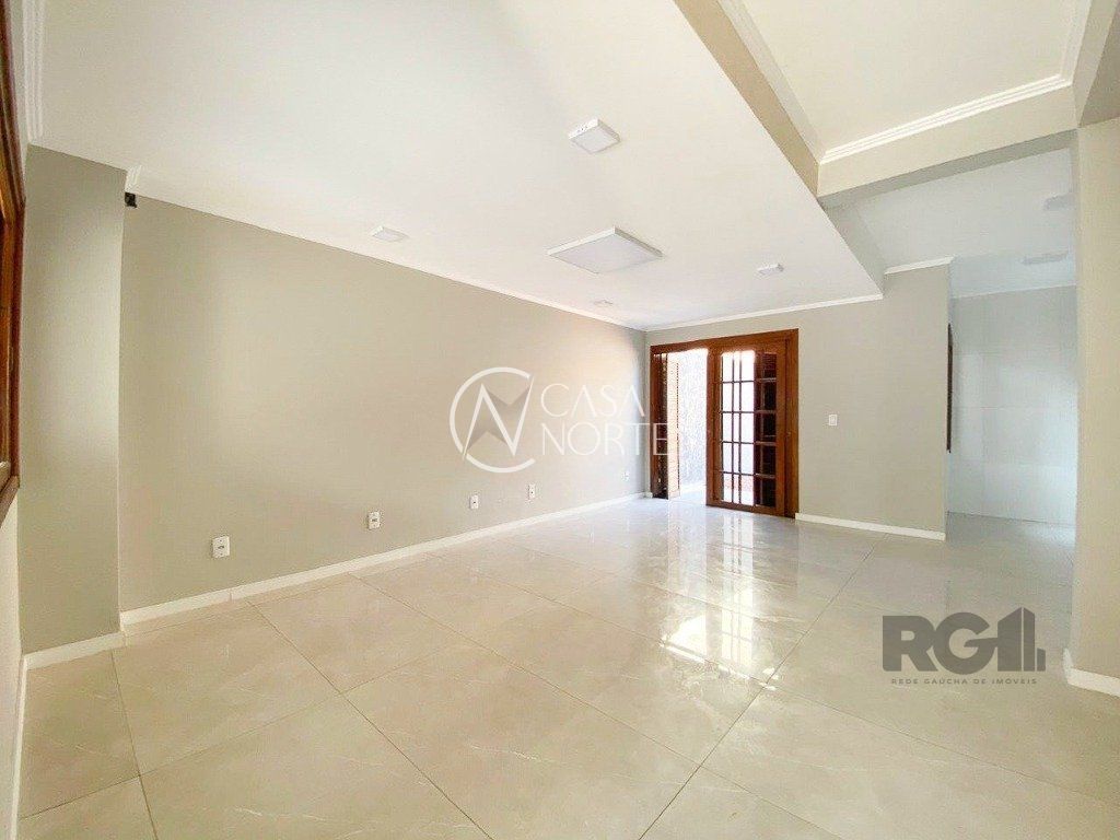 Casa à venda com 3 quartos, 103m², 1 suíte, 2 vagas, Rua Ronaldo Molina de Quadros no bairro Mário Quintana em Porto Alegre