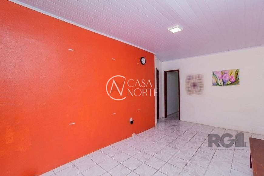 Casa à venda com 3 quartos, 70m², 4 vagas, Avenida Souza Melo no bairro Sarandi em Porto Alegre