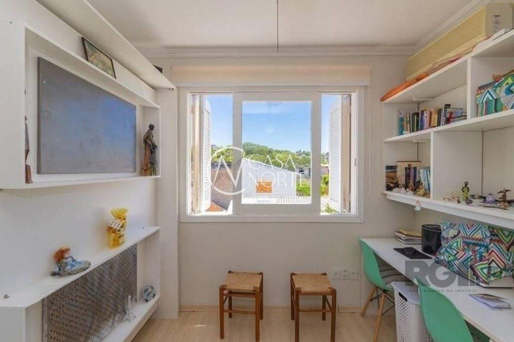 Apartamento à venda com 2 quartos, 71m², 1 vaga, Rua Salvio Soares no bairro Nonoai em Porto Alegre