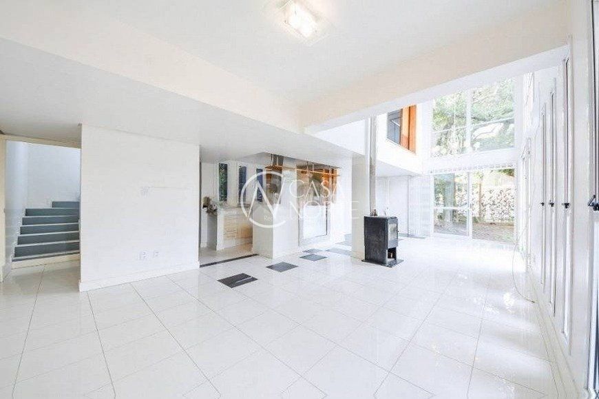 Casa à venda com 2 quartos, 354m², 2 suítes, 3 vagas, Rua Coronel Gomes de Carvalho no bairro Tristeza em Porto Alegre