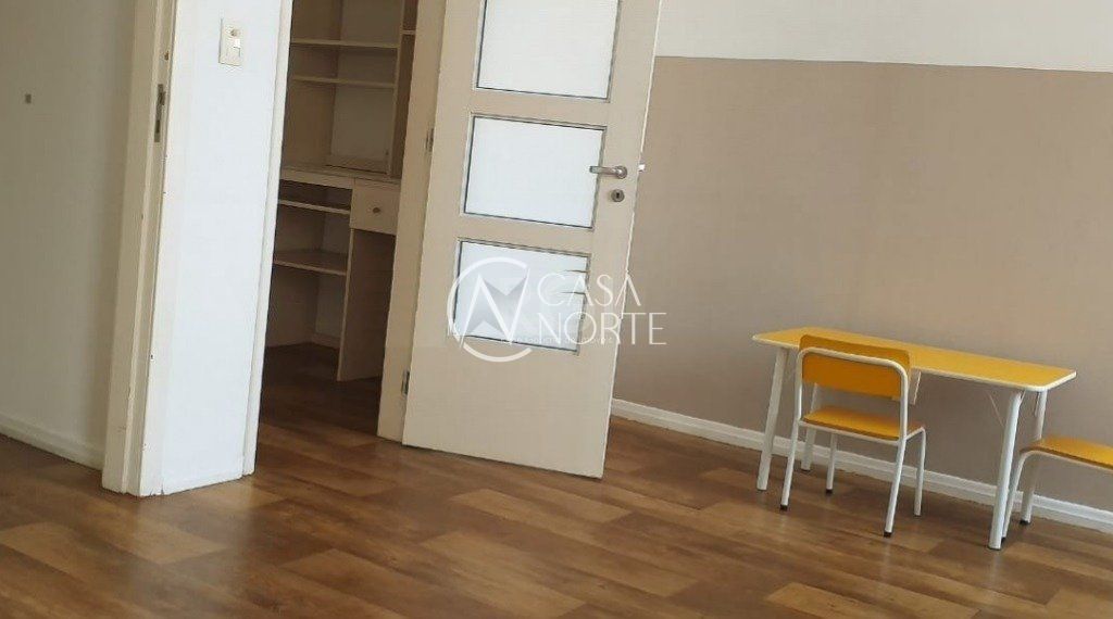 Sala Comercial à venda , 31m², Rua João Guimaraes no bairro Santa Cecília em Porto Alegre