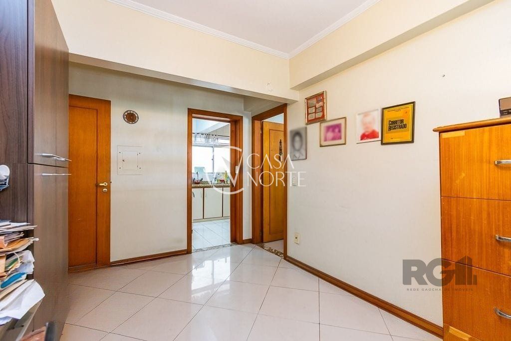 Apartamento à venda com 3 quartos, 114m², 1 suíte, 1 vaga, Avenida Benjamin Constant no bairro São Geraldo em Porto Alegre