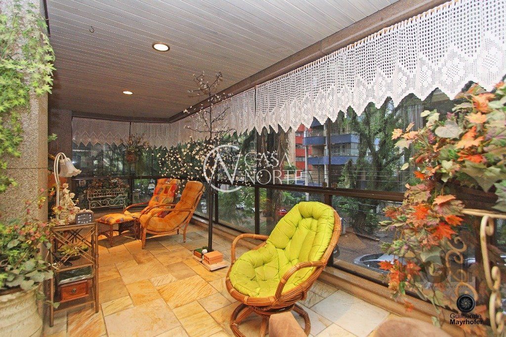 Apartamento à venda com 3 quartos, 315m², 1 suíte, 2 vagas, Avenida Lageado no bairro Petrópolis em Porto Alegre