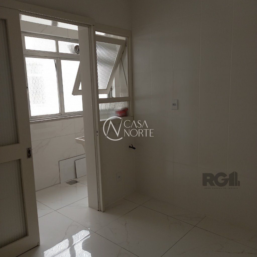 Cobertura à venda com 2 quartos, 143m², Rua Eleuterio Araujo no bairro Partenon em Porto Alegre