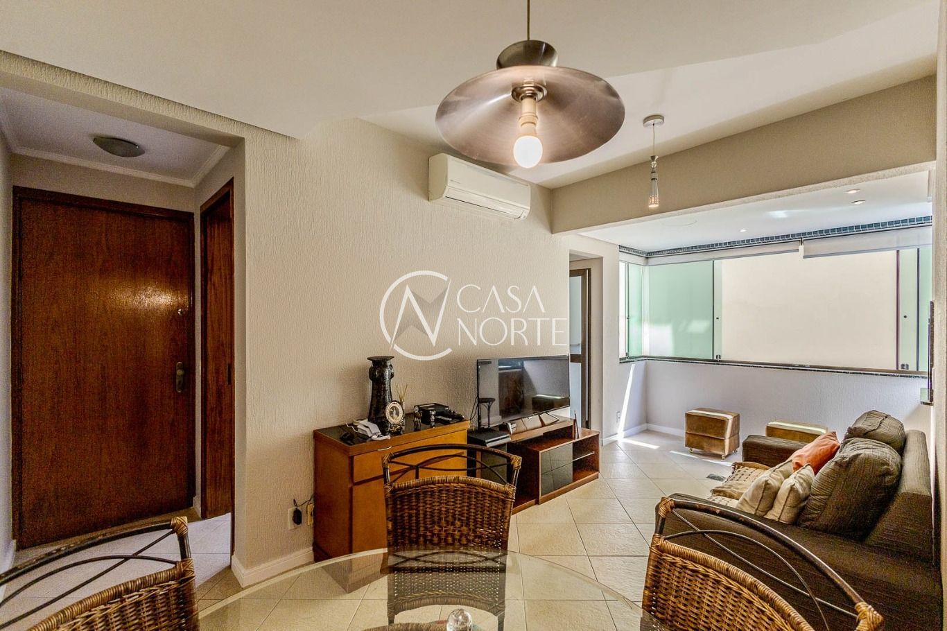 Apartamento à venda com 2 quartos, 67m², 1 suíte, 1 vaga, Rua Felipe de Oliveira no bairro Petrópolis em Porto Alegre