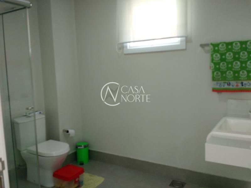 Casa à venda com 3 quartos, 217m², 1 suíte, 5 vagas, Travessa Luiz Tamanini no bairro Teresópolis em Porto Alegre