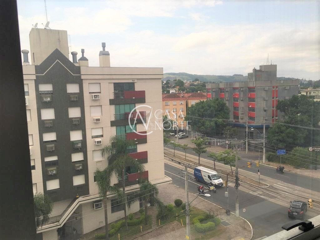 Sala Comercial à venda , 32m², Avenida Teixeira Mendes no bairro Chácara das Pedras em Porto Alegre