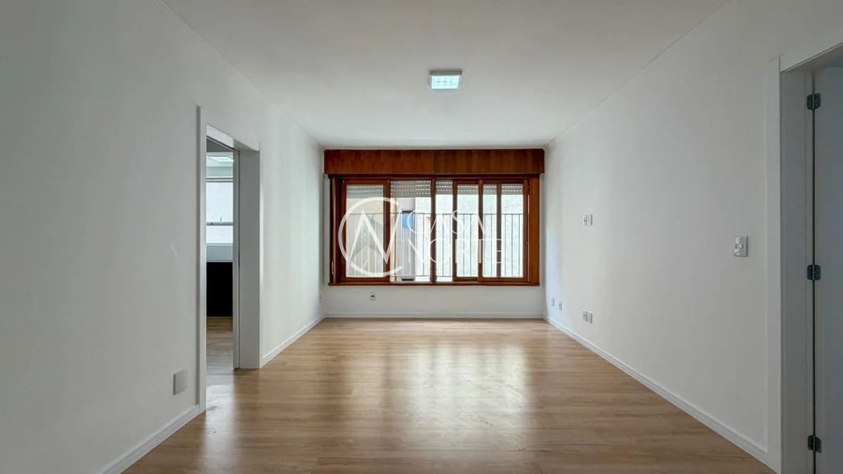 Apartamento à venda com 3 quartos, 104m², 1 suíte, 1 vaga, Rua Marquês do Pombal no bairro Moinhos de Vento em Porto Alegre