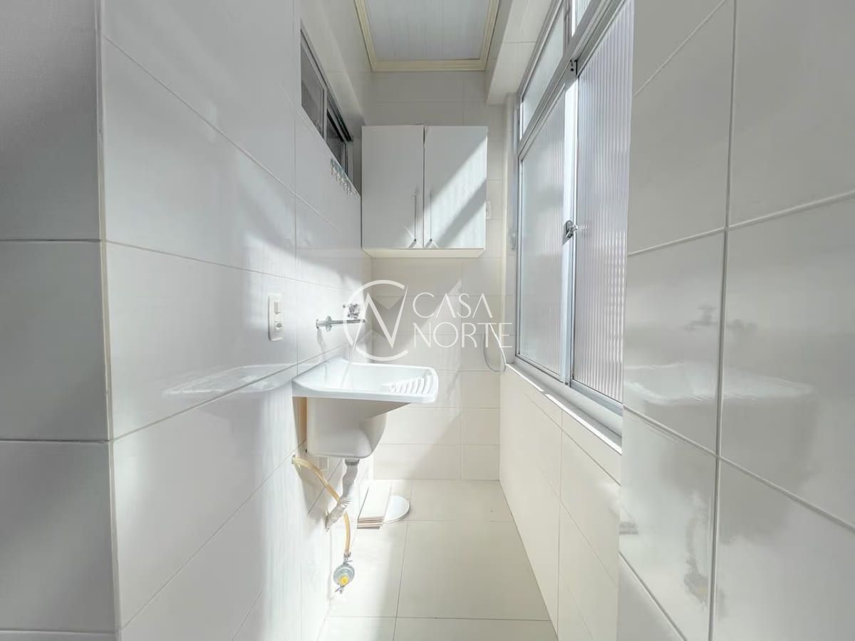 Apartamento à venda com 3 quartos, 63m², 1 vaga, Rua Presidente Juarez no bairro São Sebastião em Porto Alegre