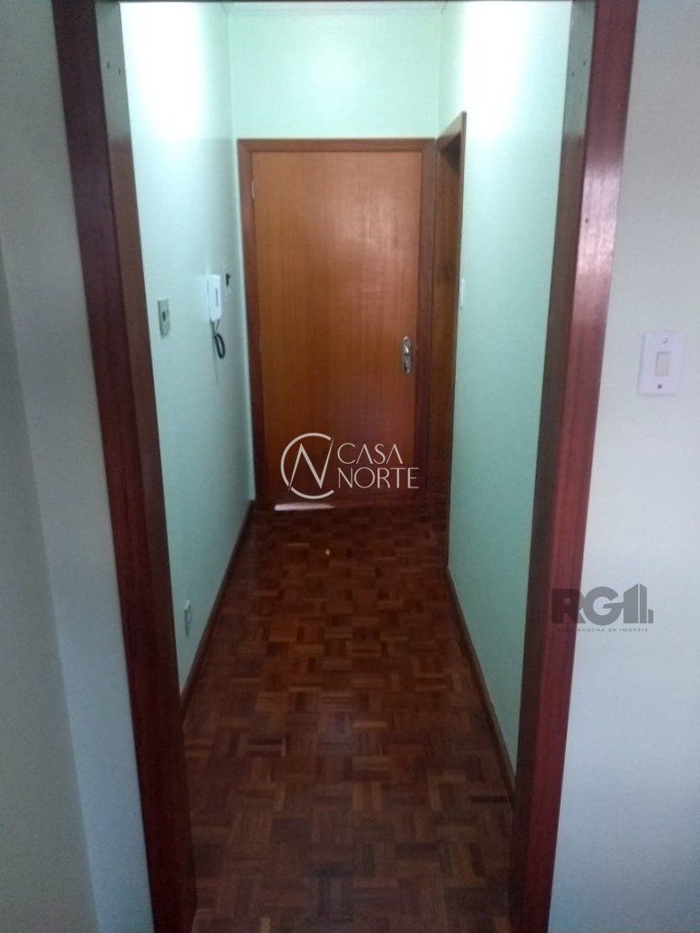 Apartamento à venda com 3 quartos, 84m², 1 vaga, Rua Carazinho no bairro Petrópolis em Porto Alegre