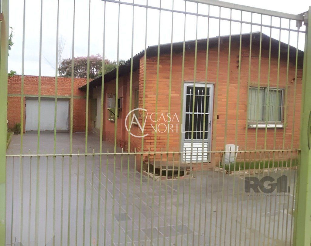 Casa à venda com 3 quartos, 160m², 1 vaga, Avenida Bernardino Silveira de Amorim no bairro Sarandi em Porto Alegre