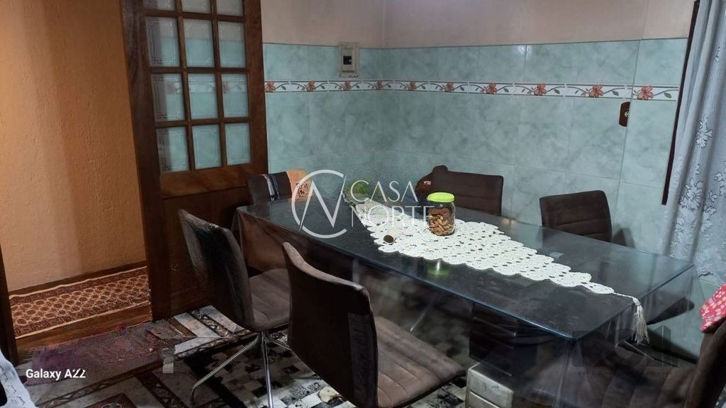 Casa à venda com 3 quartos, 200m², 2 vagas, Rua Vicenta Maria no bairro Rubem Berta em Porto Alegre