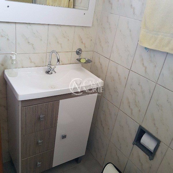 Casa à venda com 4 quartos, 164m², 3 vagas, Avenida da Cavalhada no bairro Cavalhada em Porto Alegre