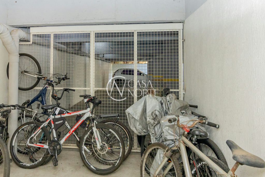 Apartamento à venda com 1 quarto, 30m², 1 vaga, Rua Fagundes Varela no bairro Santo Antônio em Porto Alegre