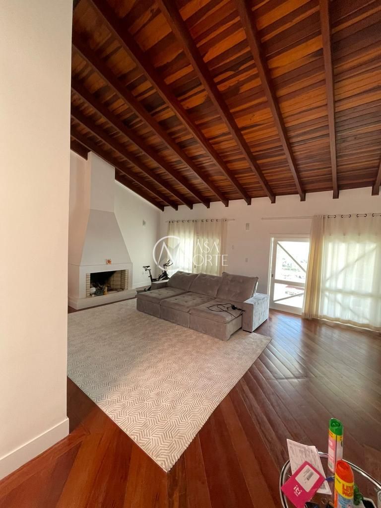 Casa de Condomínio à venda com 4 quartos, 720m², 4 suítes, 2 vagas, Rua Alcebíades Antônio dos Santos no bairro Nonoai em Porto Alegre
