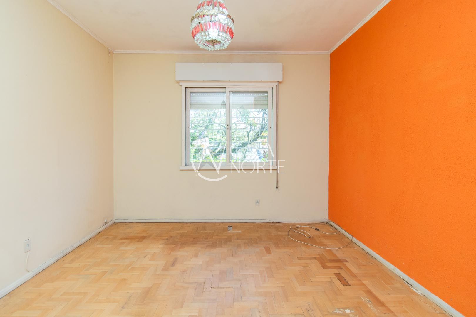 Casa à venda com 3 quartos, 152m², 1 suíte, 2 vagas, Rua Silvério Souto no bairro Teresópolis em Porto Alegre