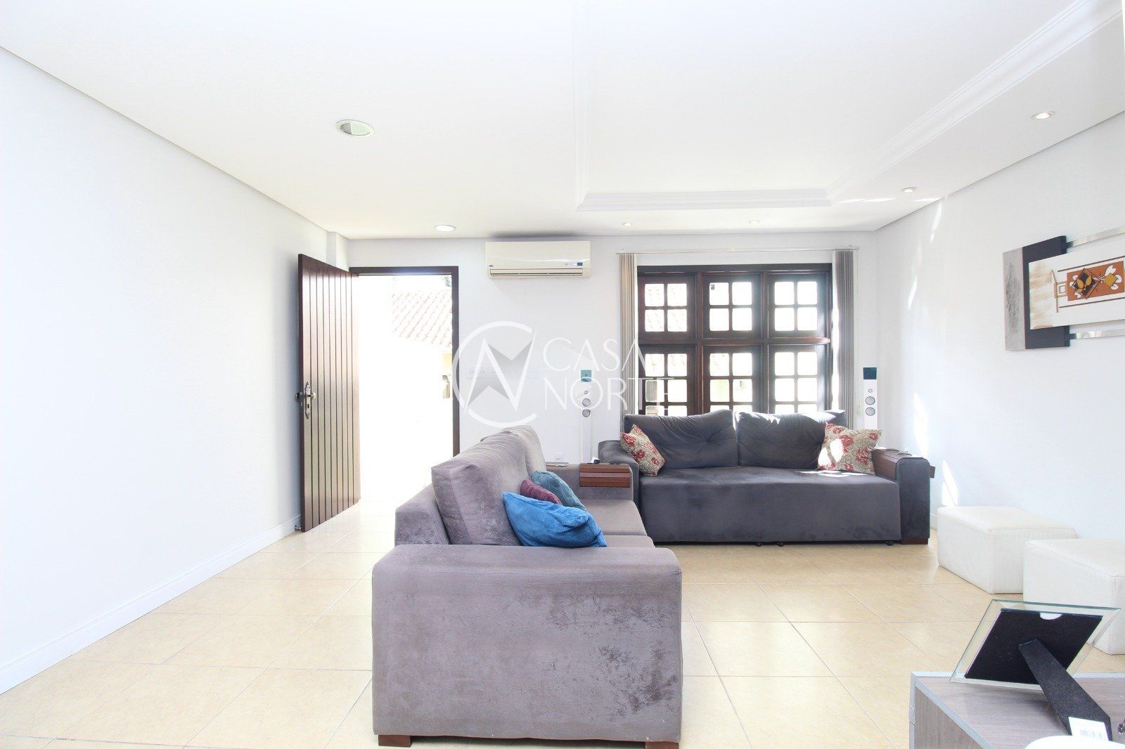 Casa à venda com 3 quartos, 180m², 1 suíte, 2 vagas, Rua do Pampa no bairro Costa e Silva em Porto Alegre