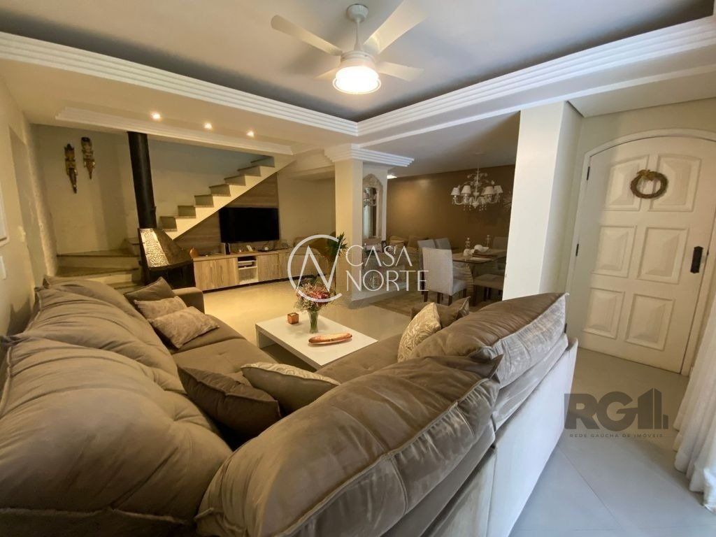 Casa à venda com 5 quartos, 333m², 1 suíte, 4 vagas, Avenida Polar no bairro Jardim Floresta em Porto Alegre