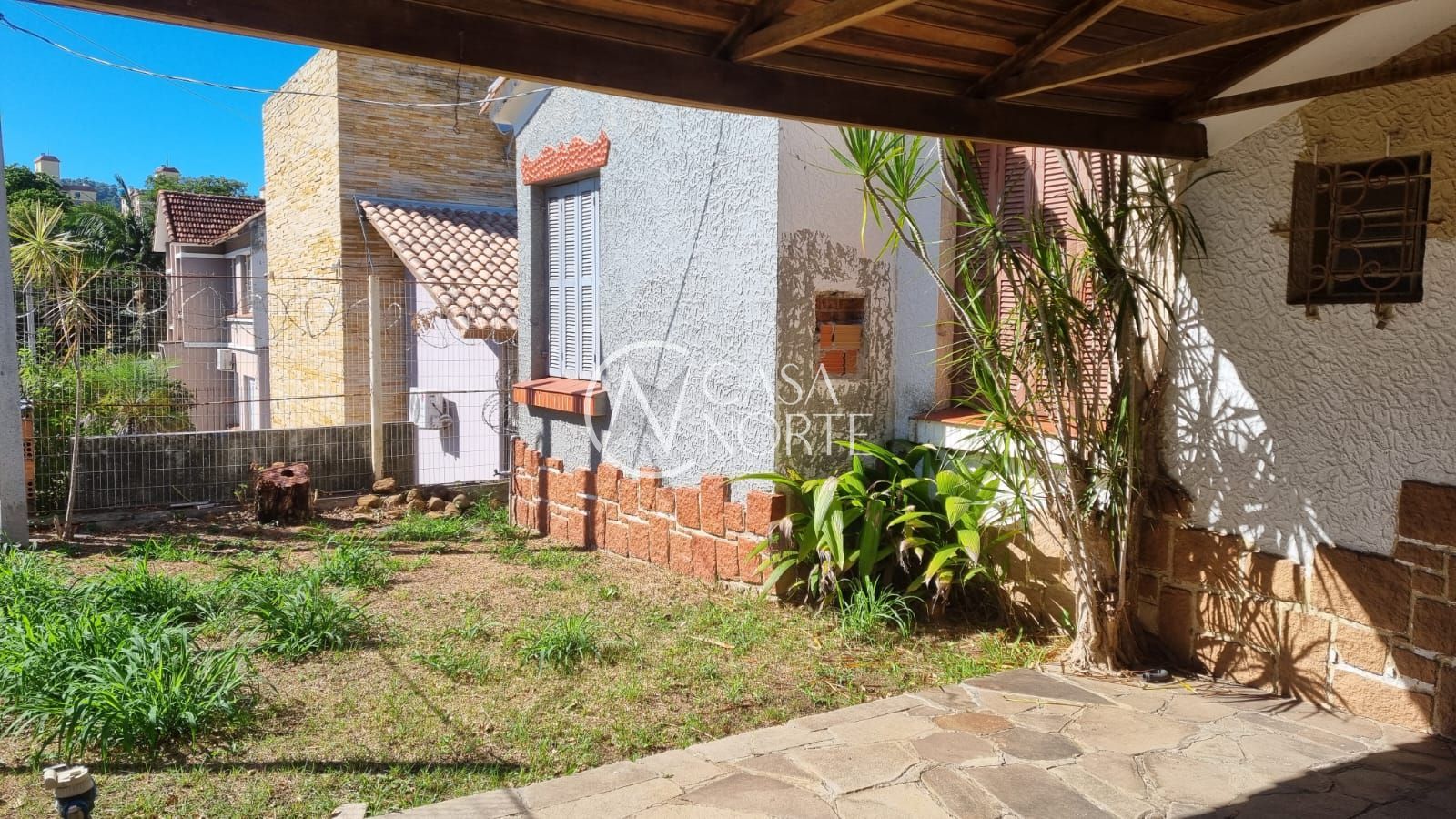 Casa à venda com 3 quartos, 100m², 1 vaga, Rua Professor Carvalho Freitas no bairro Teresópolis em Porto Alegre