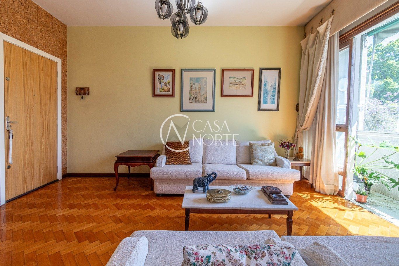 Apartamento à venda com 3 quartos, 116m², 1 vaga, Rua General Souza Doca no bairro Petrópolis em Porto Alegre