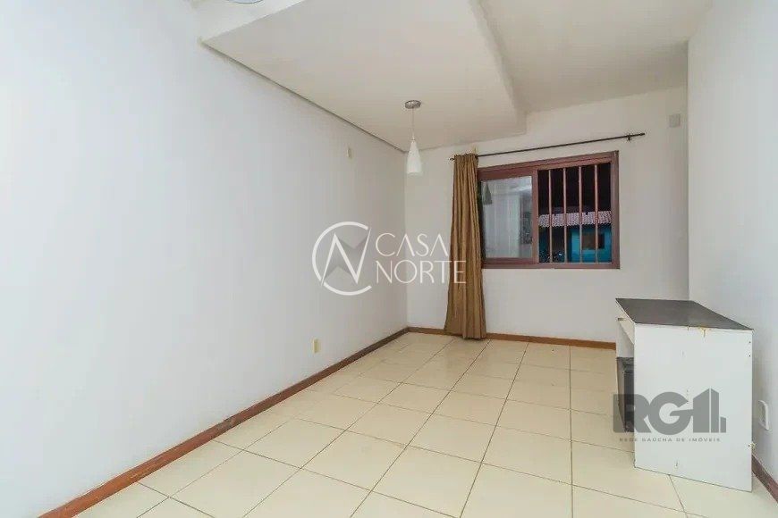 Casa à venda com 3 quartos, 110m², 2 suítes, 1 vaga, Rua Therezinha Rocha da Silva no bairro Aberta dos Morros em Porto Alegre