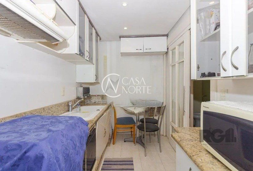 Cobertura à venda com 4 quartos, 131m², 1 suíte, Avenida Itaqui no bairro Petrópolis em Porto Alegre