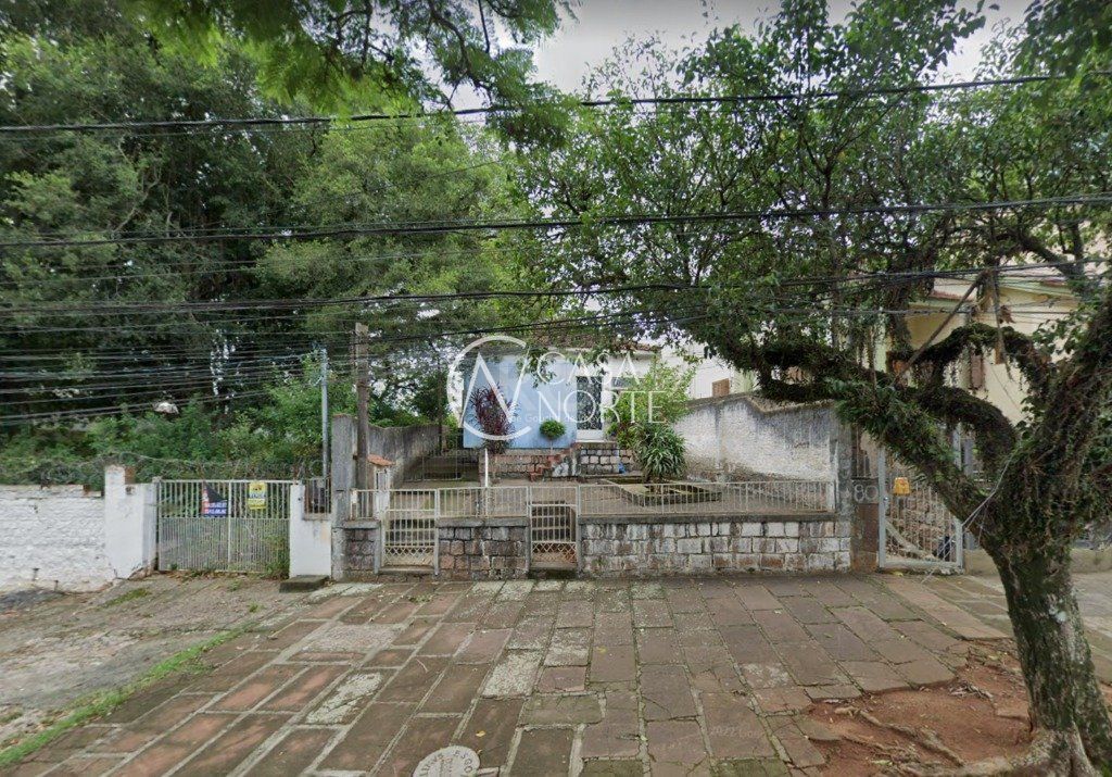 Terreno à venda  com 400m², Avenida Ester no bairro Glória em Porto Alegre