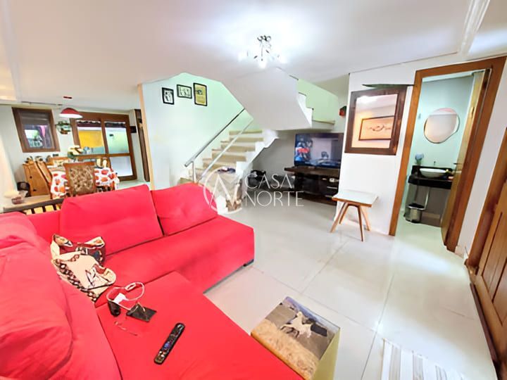 Casa de Condomínio à venda com 3 quartos, 137m², 1 suíte, 2 vagas, Rua Pau-Brasil no bairro Hípica em Porto Alegre